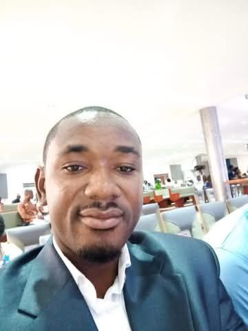 photo_5843466481713220497_x